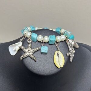 Turquoise Faux Pearl Seashell Beach Nautical Stretch Beaded Charm Bracelet